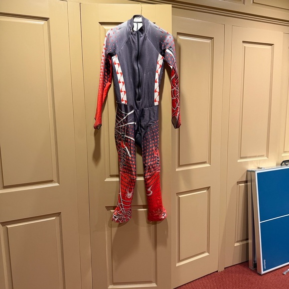 Spyder Red and Black Padded Ski Racing Suit, Men’s size Medium - Picture 12 of 12